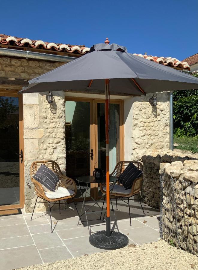 Les Ombrieres Bed & Breakfast Porcheresse Exterior foto