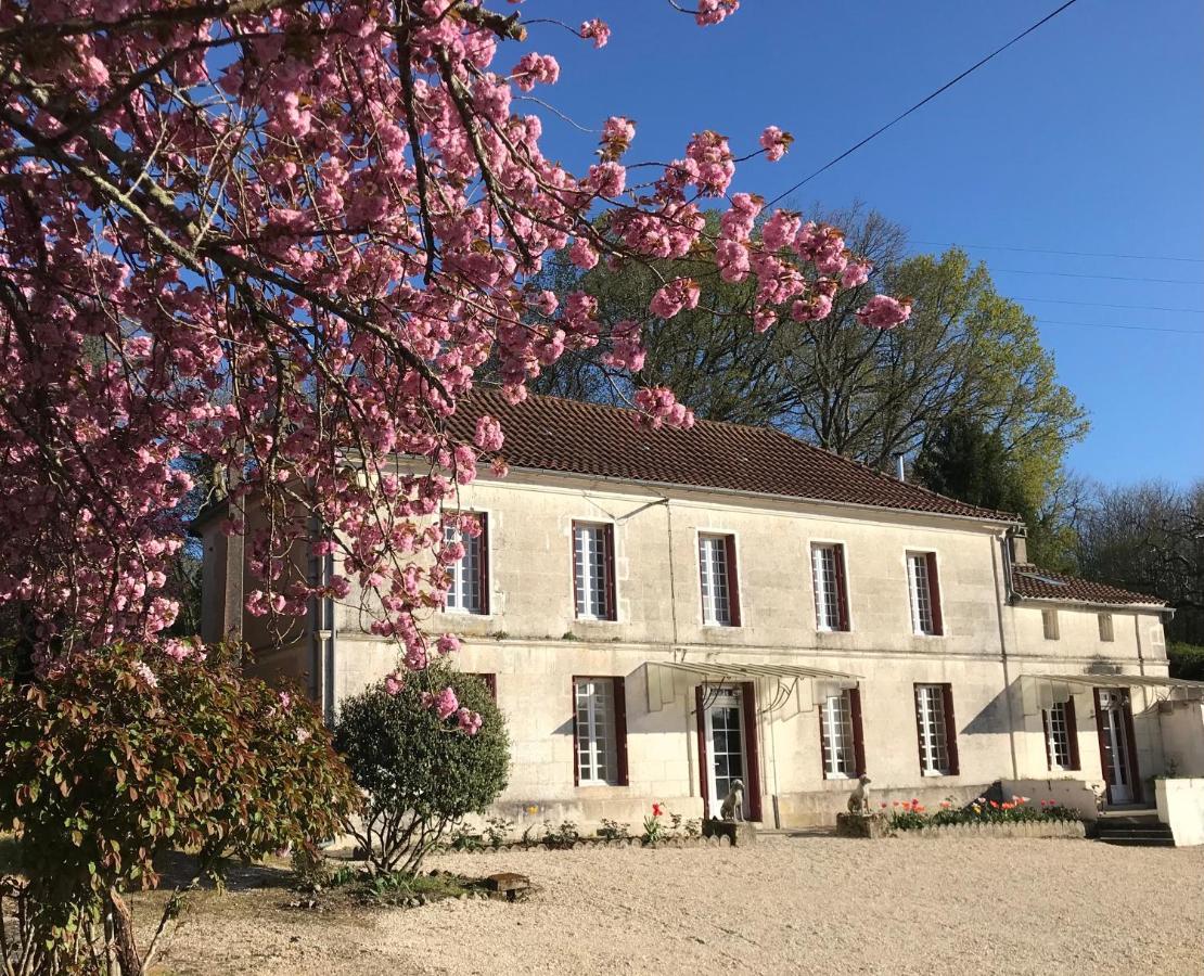 Les Ombrieres Bed & Breakfast Porcheresse Exterior foto