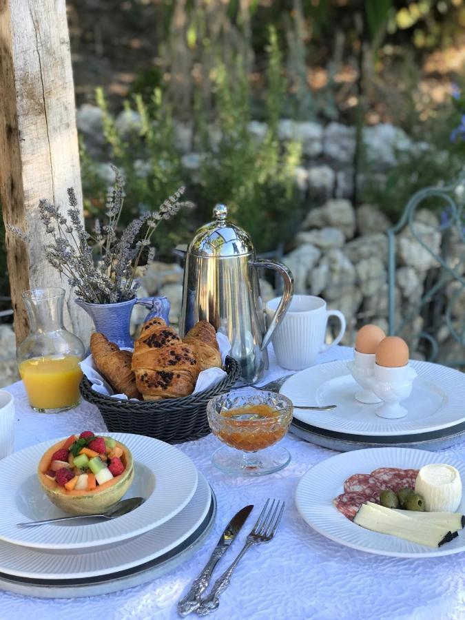 Les Ombrieres Bed & Breakfast Porcheresse Exterior foto